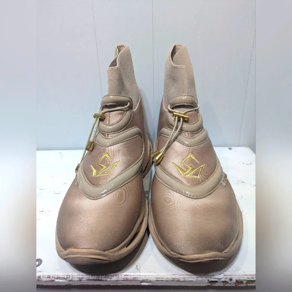 Tronus Athletic Shoes In Sand Size 10 Womens 8.5 Mens Retired‎